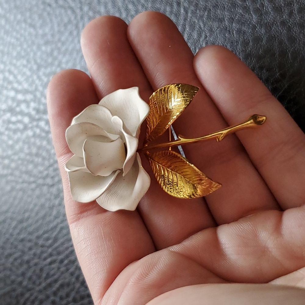 VTG Cerrito brooch